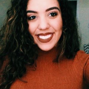 Meet your Posher, Caleigh